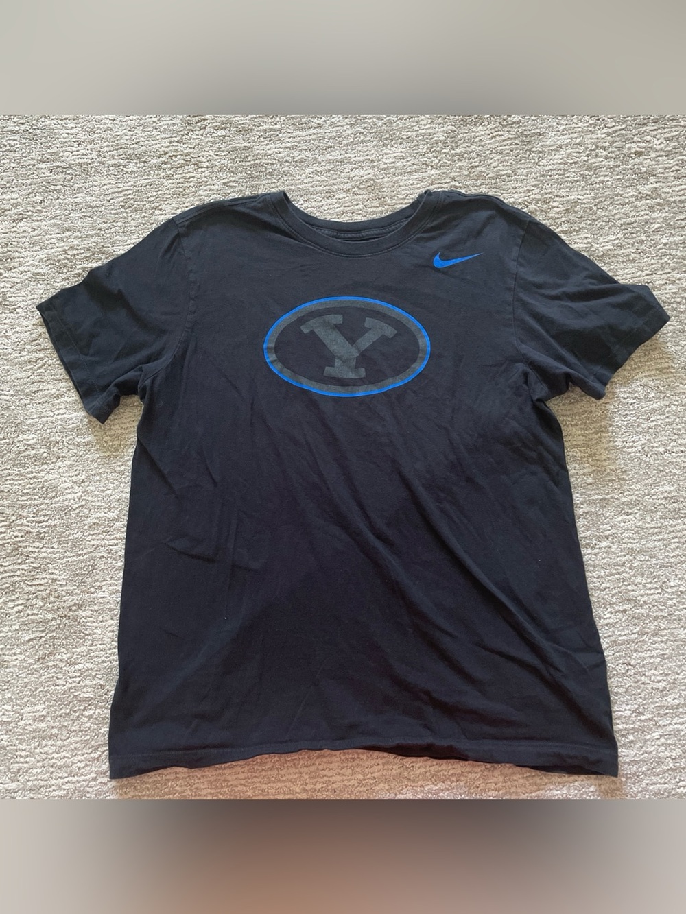 Nike BYU Cougars Shirt Mens Size Large Logo Black Short Sleeve 100% Cotton NCAA